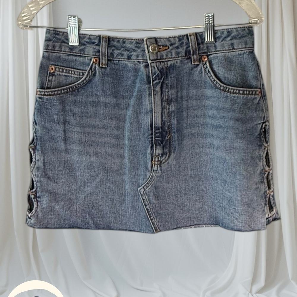 Topshop Denim Mini Skirt Cut Out Side Lace Up Festival Y2K Mid Wash Size 6 - Picture 3 of 10